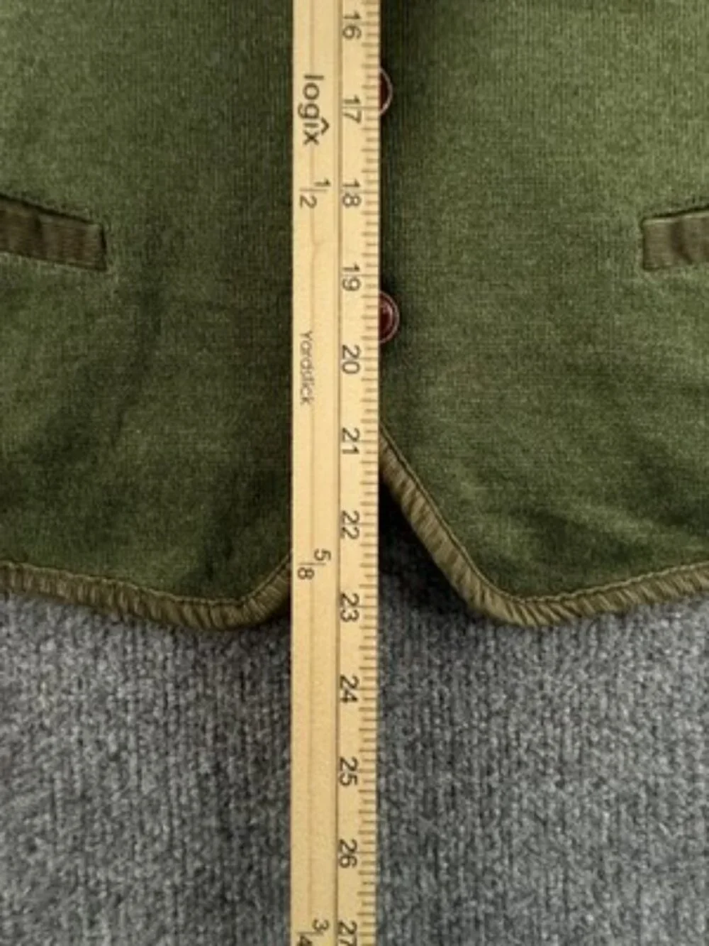 Burberry 5 Vest Green Mens V-Neck Sleeveless Solid Sweater Knit Adult Fashion